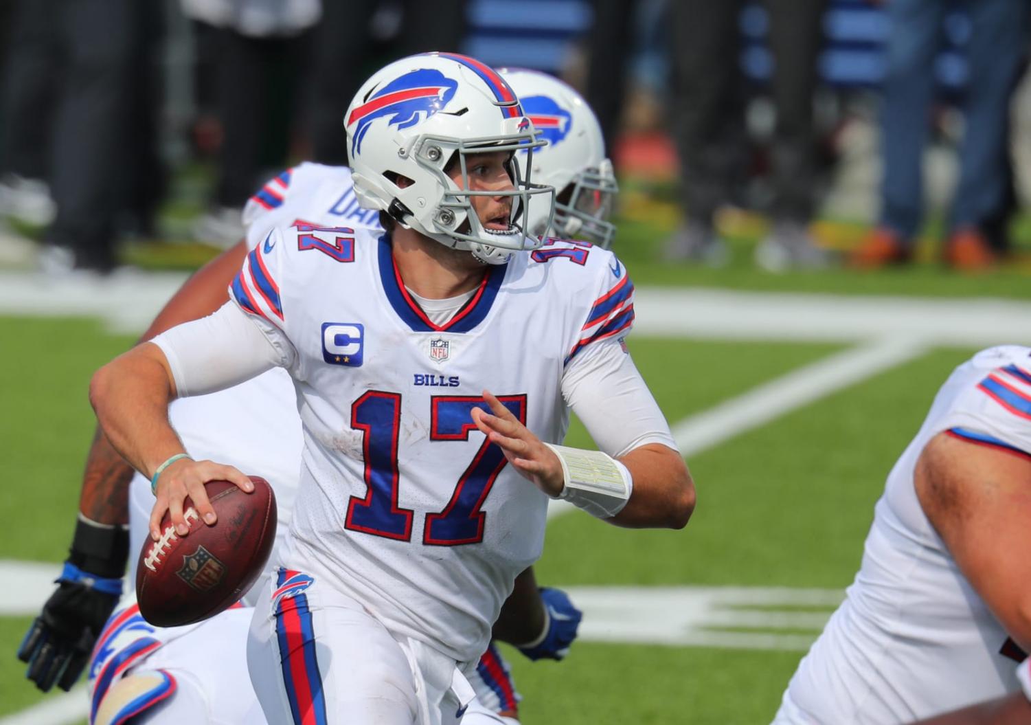 Bills remain undefeated, top Raiders in Las Vegas, Buffalo Bills