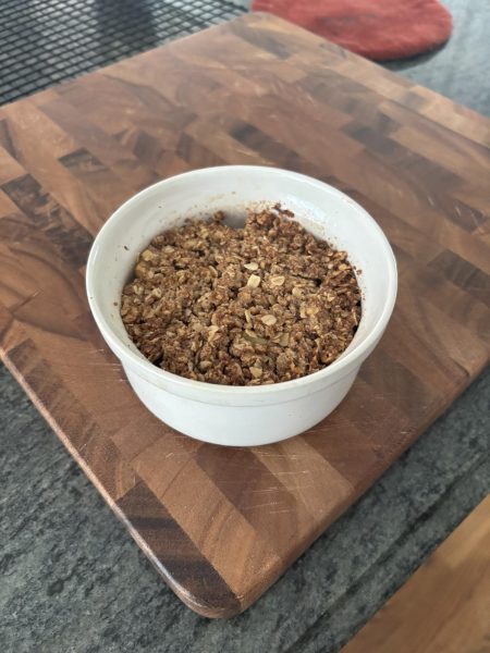 A Quick and Cozy Classic: Simple Apple Crisp Recipe